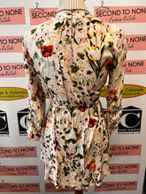 Load image into Gallery viewer, Hilary Radley Floral Tie Waist Top (Size S)