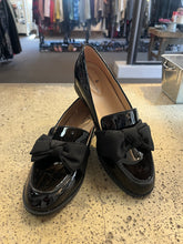 Load image into Gallery viewer, Bandolino Black Bow Loafers (Size 7.5)