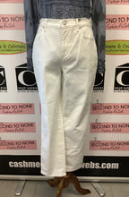 Load image into Gallery viewer, NWT Amanda White Classic Rise Jeans (Size 10)
