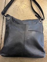 Cargar imagen en el visor de la galería, Great American Leather Works Black Crossbody Bag