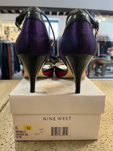 Cargar imagen en el visor de la galería, Nine West Two Tone Satin Heels (Size 6)