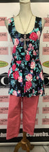 Cargar imagen en el visor de la galería, Torrid Floral Plunge Tank (Size 2 Plus)