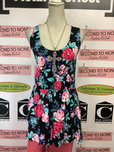 Cargar imagen en el visor de la galería, Torrid Floral Plunge Tank (Size 2 Plus)