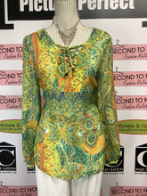 Cargar imagen en el visor de la galería, Cleo Petite Eccentric Mosaic Blouse (Size M)