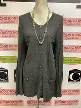 Cargar imagen en el visor de la galería, Karl Lagerfeld Timeless Grey Longsleeve (Size L/XL)