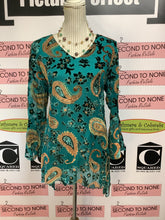 Cargar imagen en el visor de la galería, Fun sport Velvet Textured Top (Size XL)