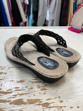 Load image into Gallery viewer, Cliffs Black & Tan Sparkly Wedge Sandals (Size 8)