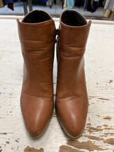 Load image into Gallery viewer, Brown Floral Embossed Ankle Boots (Size 8/EU 39)