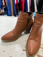 Load image into Gallery viewer, Brown Floral Embossed Ankle Boots (Size 8/EU 39)