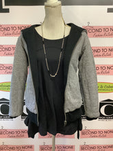 Cargar imagen en el visor de la galería, Roots Reversible Zip Up Sweater (Size M/L)