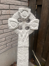 Cargar imagen en el visor de la galería, Large Celtic Cross Cement Garden Art