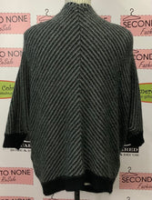 Load image into Gallery viewer, Maurice’s Knit Shrug Cardi (One Size)