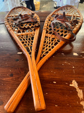 Cargar imagen en el visor de la galería, Vintage Wooden Made in Canada Traditional-Styled Snowshoes