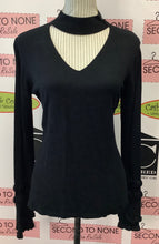 Load image into Gallery viewer, Open Neck Knitted Top (Size M)