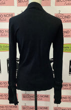 Load image into Gallery viewer, Open Neck Knitted Top (Size M)