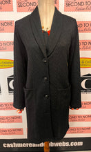Load image into Gallery viewer, Canadian Made Long Black Cottage Sweater (Size M)