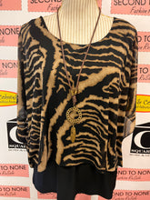Cargar imagen en el visor de la galería, Le Chateau Animal Print Cold Shoulder Top (Size L)