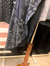 Charger l'image dans la galerie, Reborn Paisley & Polkadot Cardigan (Size M)