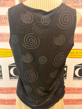 Charger l'image dans la galerie, VMI 2 PC Black Swirl Tank & Cardigan (Size M/L)