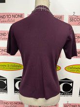 Charger l'image dans la galerie, Plum Sequin Short Sleeve Mock Neck (Size M)
