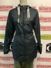 Cargar imagen en el visor de la galería, New Balance Hooded Weather Resistant Jacket (Size M)