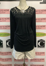 Cargar imagen en el visor de la galería, Philosophy Lace Detailed Top (Size XXL)