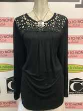 Cargar imagen en el visor de la galería, Philosophy Lace Detailed Top (Size XXL)