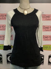 Cargar imagen en el visor de la galería, Chico’s Zipperback Long Sleeve (Size Plus 4/6)