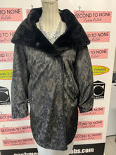 Cargar imagen en el visor de la galería, Novelti Dark Animal Print Dress Coat (Size L)