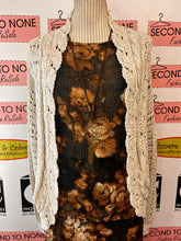 Cargar imagen en el visor de la galería, Linen/Cotton Crochet Cardigan (Size M)