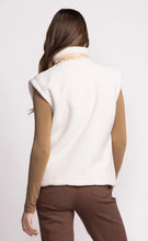 Cargar imagen en el visor de la galería, Faux Sherpa Soft Teddy Vest