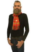 Cargar imagen en el visor de la galería, Official NHL-Licenced 100% Lambswool Tartan Scarf (29 Teams)