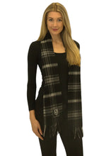 Cargar imagen en el visor de la galería, Official NHL-Licenced 100% Lambswool Tartan Scarf (29 Teams)