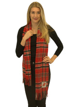 Cargar imagen en el visor de la galería, Official NHL-Licenced 100% Lambswool Tartan Scarf (29 Teams)