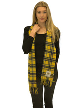 Cargar imagen en el visor de la galería, Official NHL-Licenced 100% Lambswool Tartan Scarf (29 Teams)