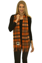 Cargar imagen en el visor de la galería, Official NHL-Licenced 100% Lambswool Tartan Scarf (29 Teams)