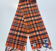 Cargar imagen en el visor de la galería, Official NHL-Licenced 100% Lambswool Tartan Scarf (29 Teams)