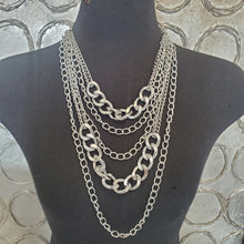 Cargar imagen en el visor de la galería, Layered Chains Necklace (2 Colours)