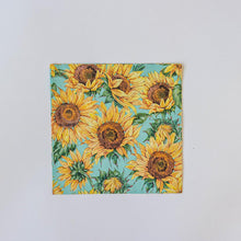 Cargar imagen en el visor de la galería, Assorted 20 Pack of Floral Lunch Napkins (5 Designs)
