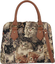 Cargar imagen en el visor de la galería, Tapestry Cat-Print Handbag
