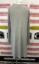 Charger l'image dans la galerie, Revamped Grey Ribbed Cardigan (Size XL)
