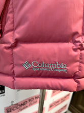 Load image into Gallery viewer, Columbia Dusty Rose Puffer Vest (Size M)

