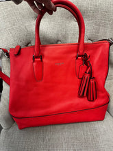 Cargar imagen en el visor de la galería, Coach Legacy Candace Medium Carryall Tote
