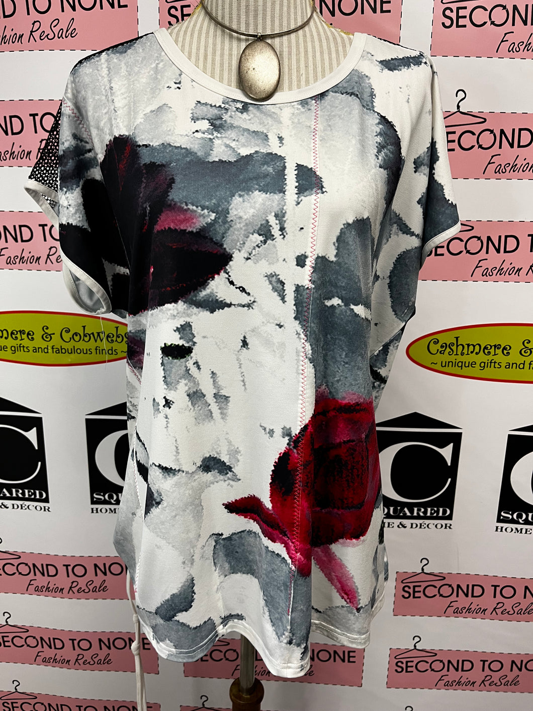 Rose Printed T-Shirt (Size XXL)