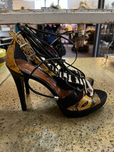 Load image into Gallery viewer, Aldo Animal Print Stilettos (Size 7)
