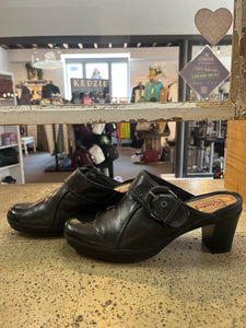 Clark’s Black Leather Clogs (Size 10)