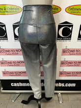 Load image into Gallery viewer, NWT Holographic Leggings (Size L)
