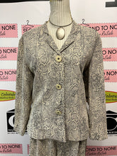 Load image into Gallery viewer, Vintage Lightweight Snake Skin Pant Suit Set (Size 16)
