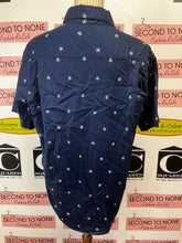 Load image into Gallery viewer, Assorted Men's Hawaiian/Beach Shirts (11 Options)
