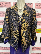 Load image into Gallery viewer, Purple Animal Print Blazer (Size M)
